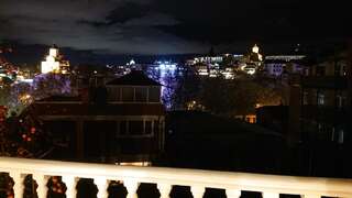 Отель Gvino Minda Тбилиси Улучшенный двухместный номер с 1 кроватью или 2 отдельными кроватями и террасой-2