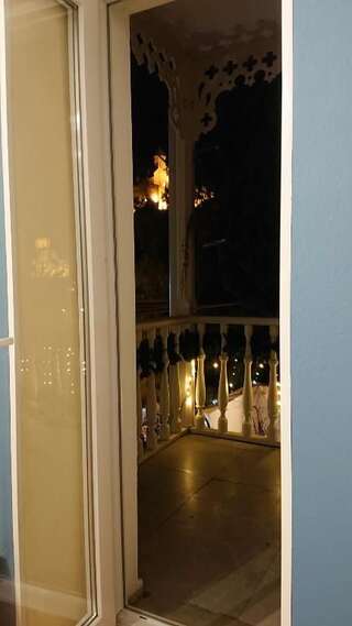 Отель Gvino Minda Тбилиси Двухместный номер с 1 кроватью или 2 отдельными кроватями и балконом-19